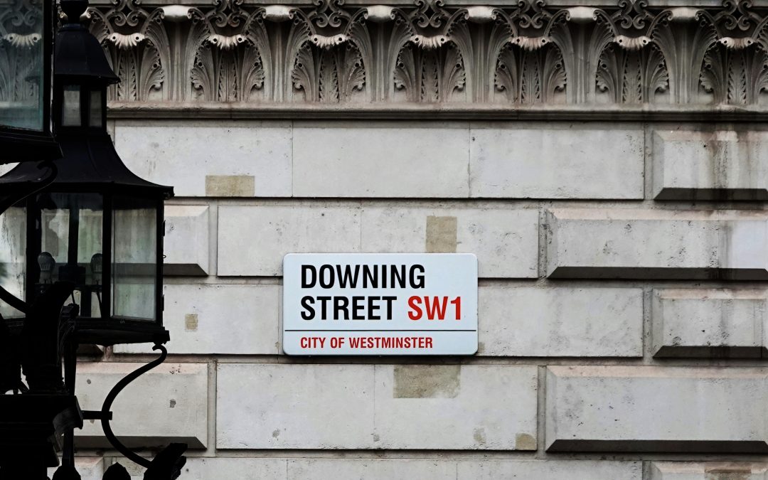 How do UK general elections affect sterling?