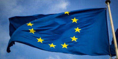 How do interest rates affect the euro?